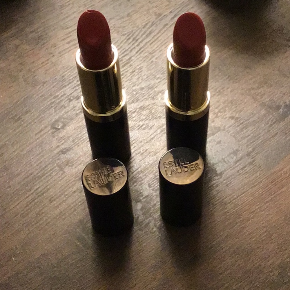 Estee Lauder Pure color Envy  Rebellious Rose #420 lipstick